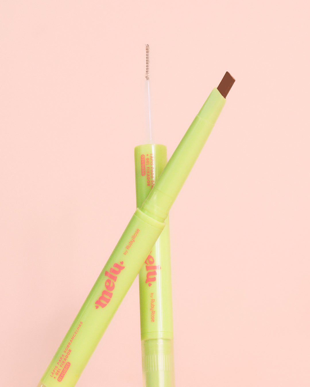LÁPIZ DE CEJAS CON GEL FIJADOR MELU