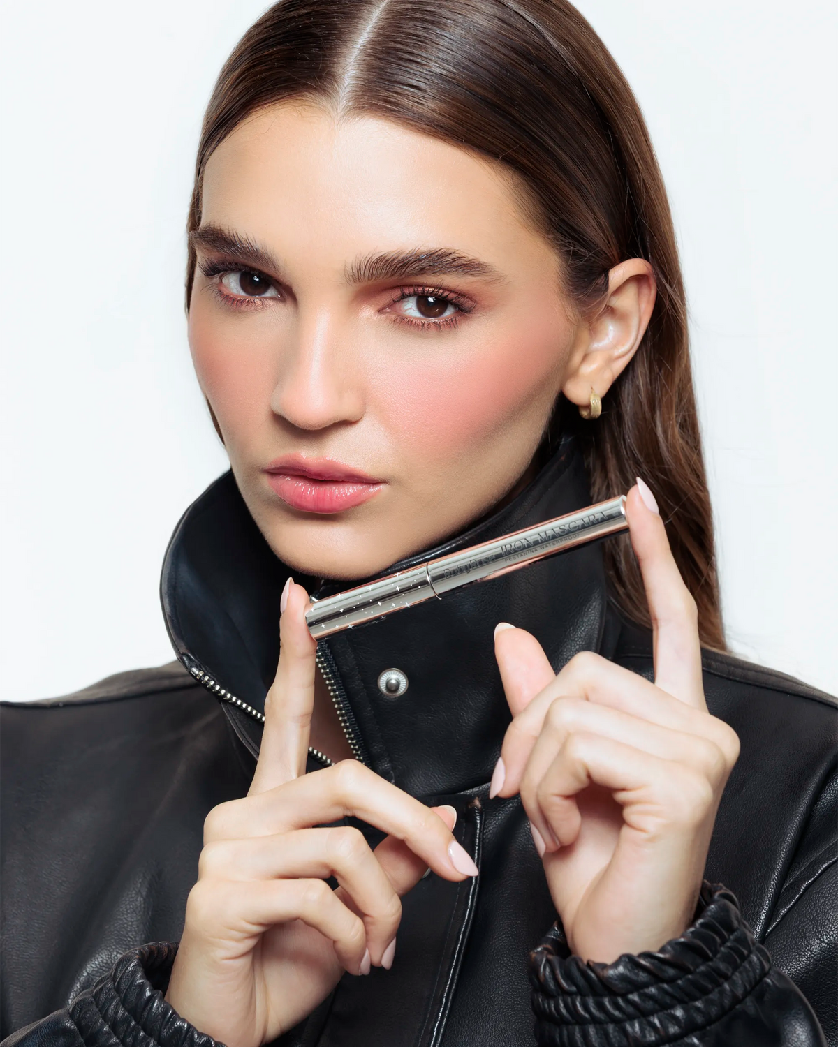 PESTAÑINA A PRUEBA DE AGUA IRON RUBY ROSE