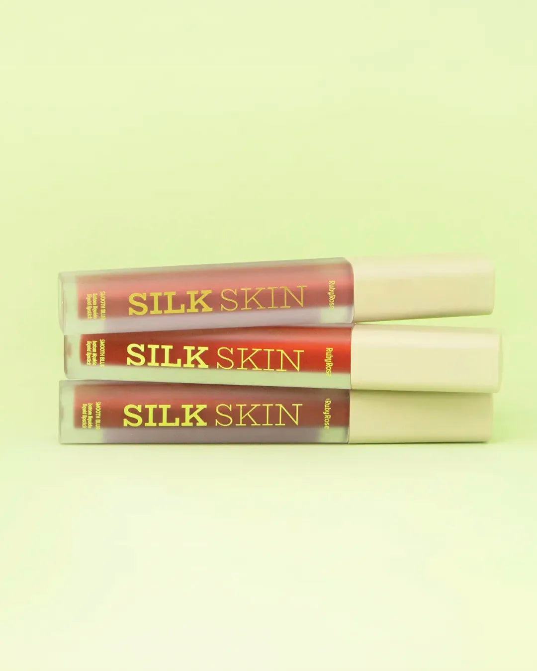 Labial mate Silk de color intenso