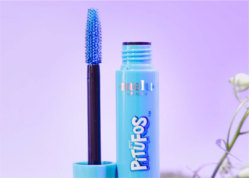 Color, volumen y un toque divertido. ¡Una mirada azul con la Pestañina Pitufos!