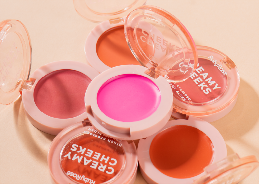 Un rubor ligero que va de natural a intenso. ¡Juega con el color del Creamy Cheeks!