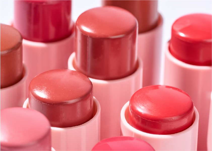 Mejillas saludables con un solo deslizamiento. ¡Color radiante con el Rubor en Barra Dreamy Cheeks!