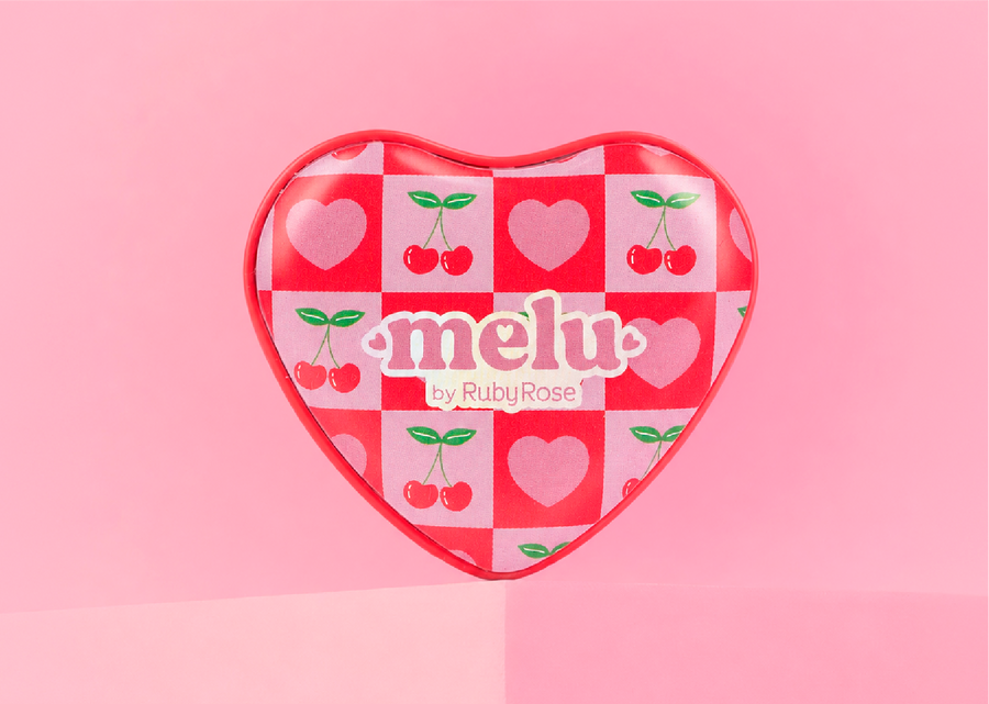 Labios suaves, nutridos y con mucho amor. ¡Protégelos con el Bálsamo Corazón Melu!