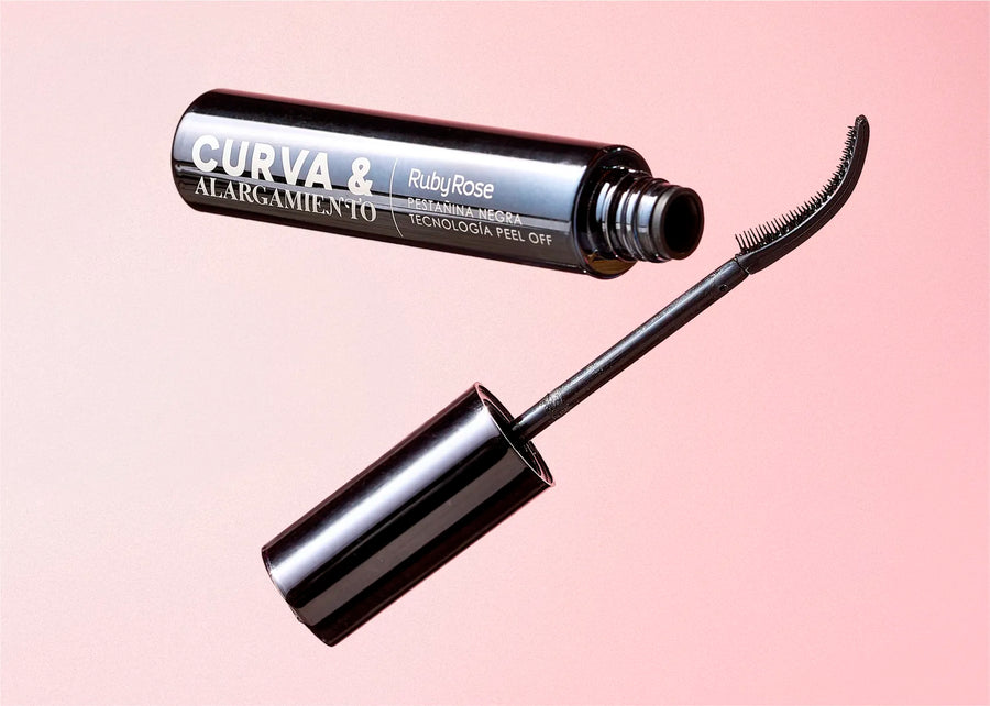 Pestañas más curvas, largas y definidas desde la primera pasada. ¡Descubre la Pestañina Negra Peel Off!