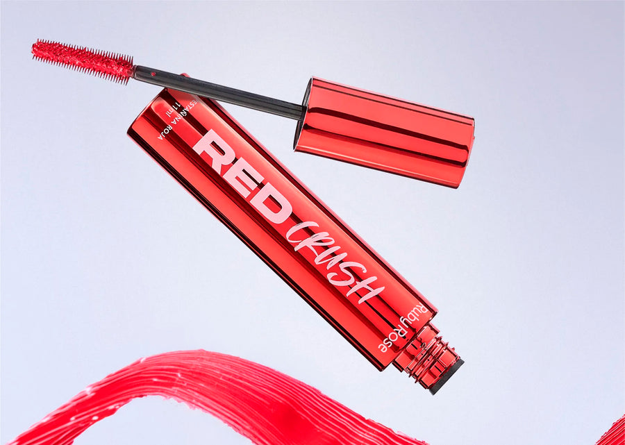 Color intenso, volumen y máxima definición. ¡Destaca tu mirada con la Pestañina Red Crush!