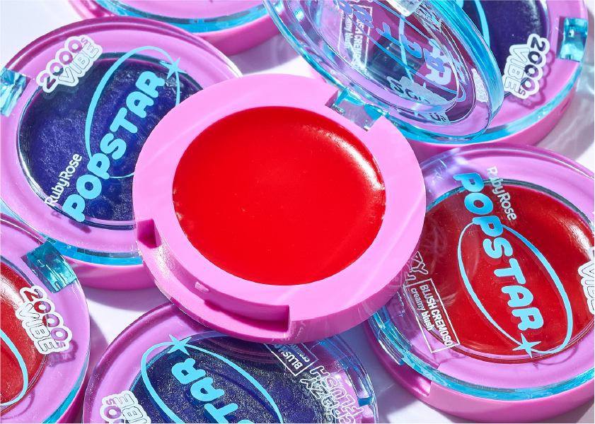 Un color que se activa con tu piel. ¡Pómulos luminosos con el Rubor Pop Star!