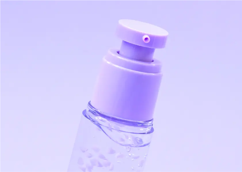 El primer paso para un maquillaje mágico. ¡Prepara tu piel con el Primer de La Sirenita!